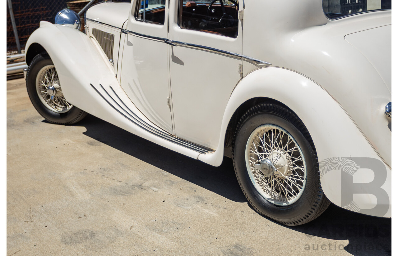 1947 Jaguar Mk IV Saloon White 3.5L