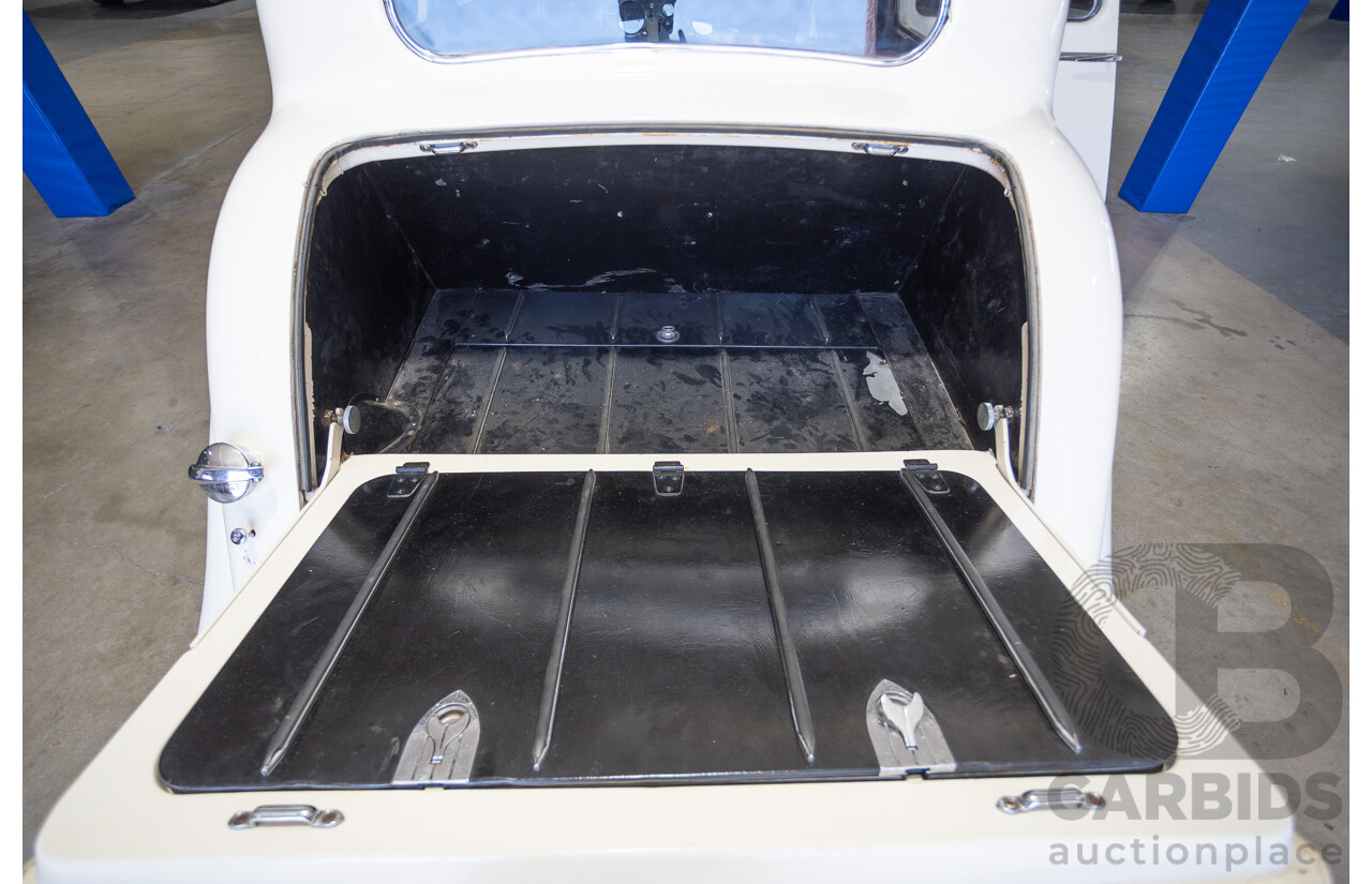 1947 Jaguar Mk IV Saloon White 3.5L