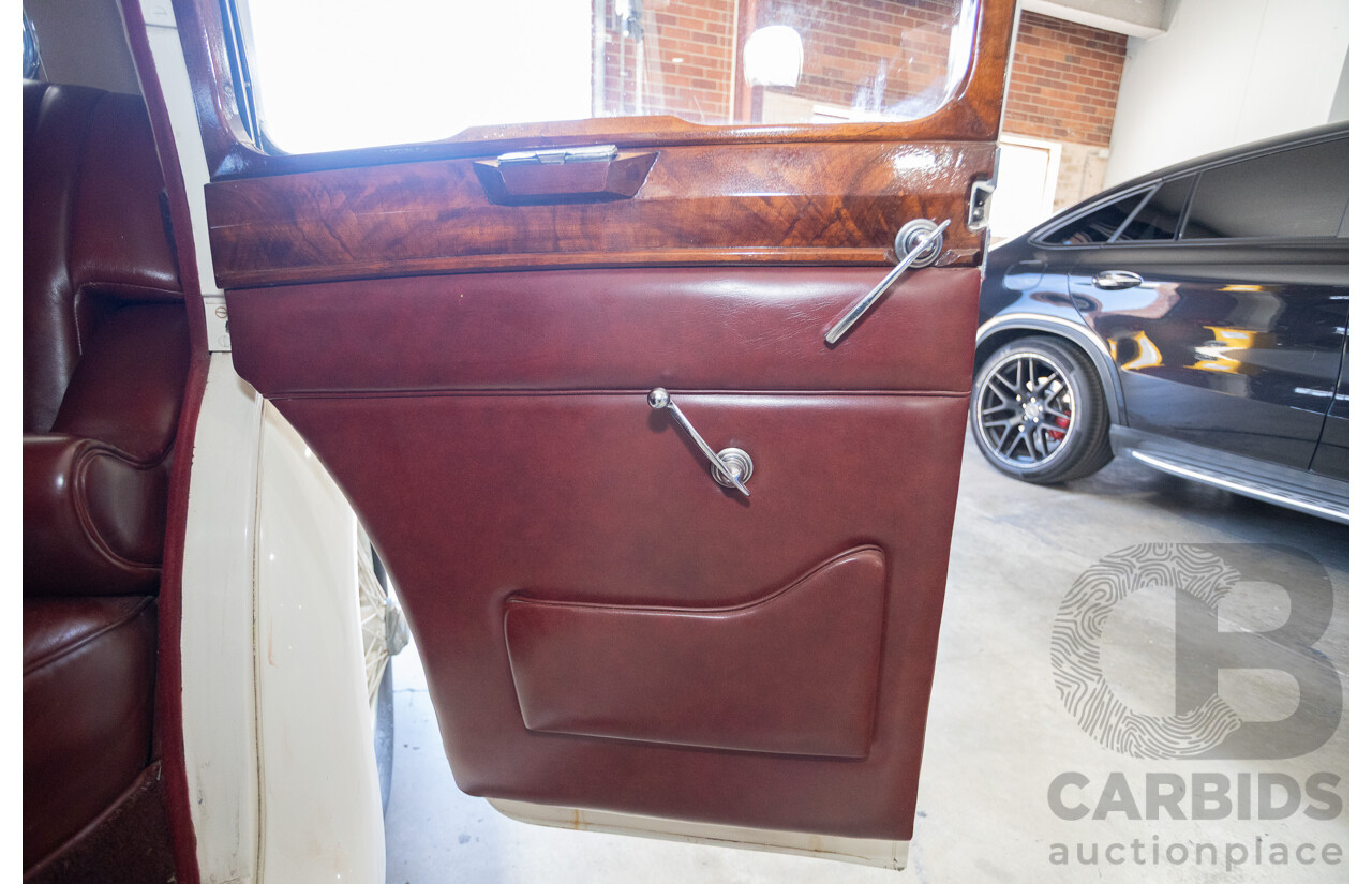 1947 Jaguar Mk IV Saloon White 3.5L