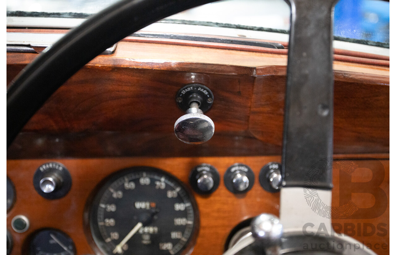 1947 Jaguar Mk IV Saloon White 3.5L