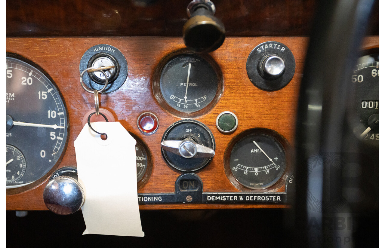 1947 Jaguar Mk IV Saloon White 3.5L