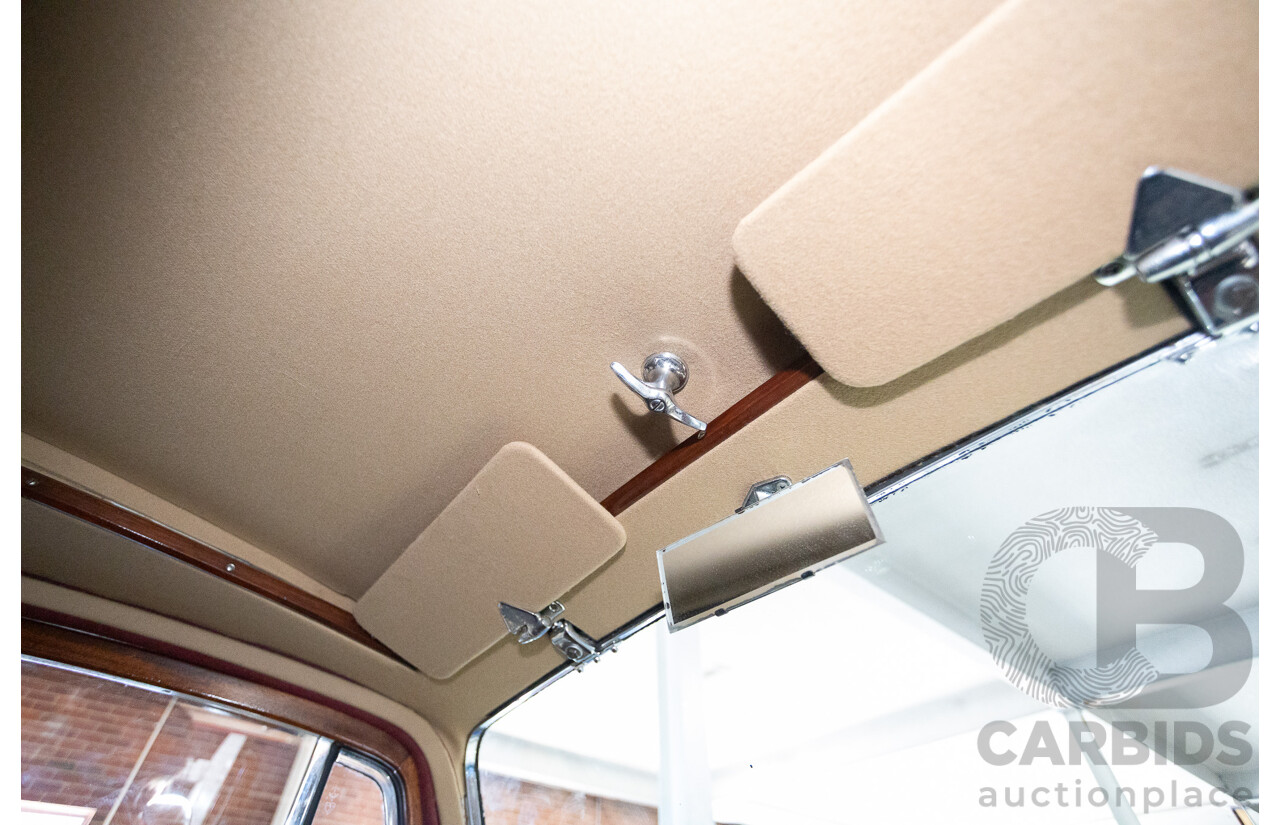 1947 Jaguar Mk IV Saloon White 3.5L