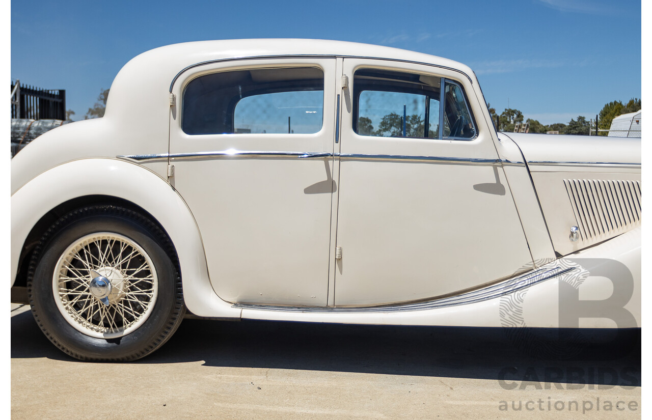 1947 Jaguar Mk IV Saloon White 3.5L