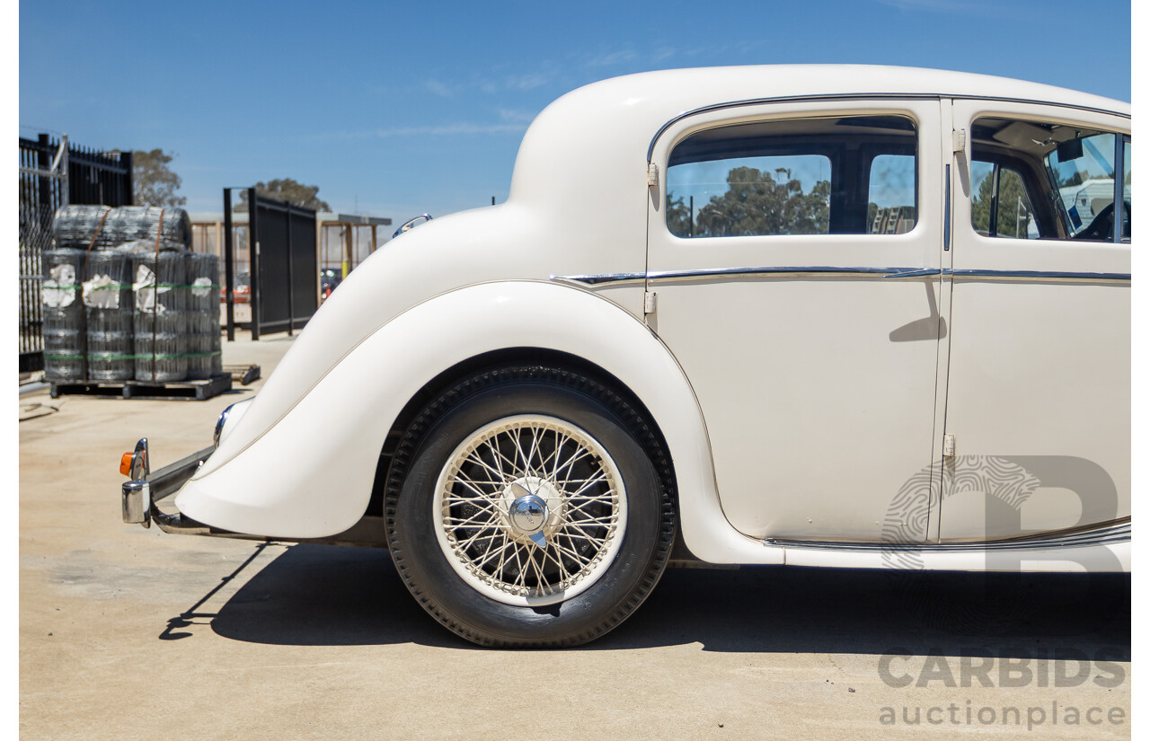 1947 Jaguar Mk IV Saloon White 3.5L