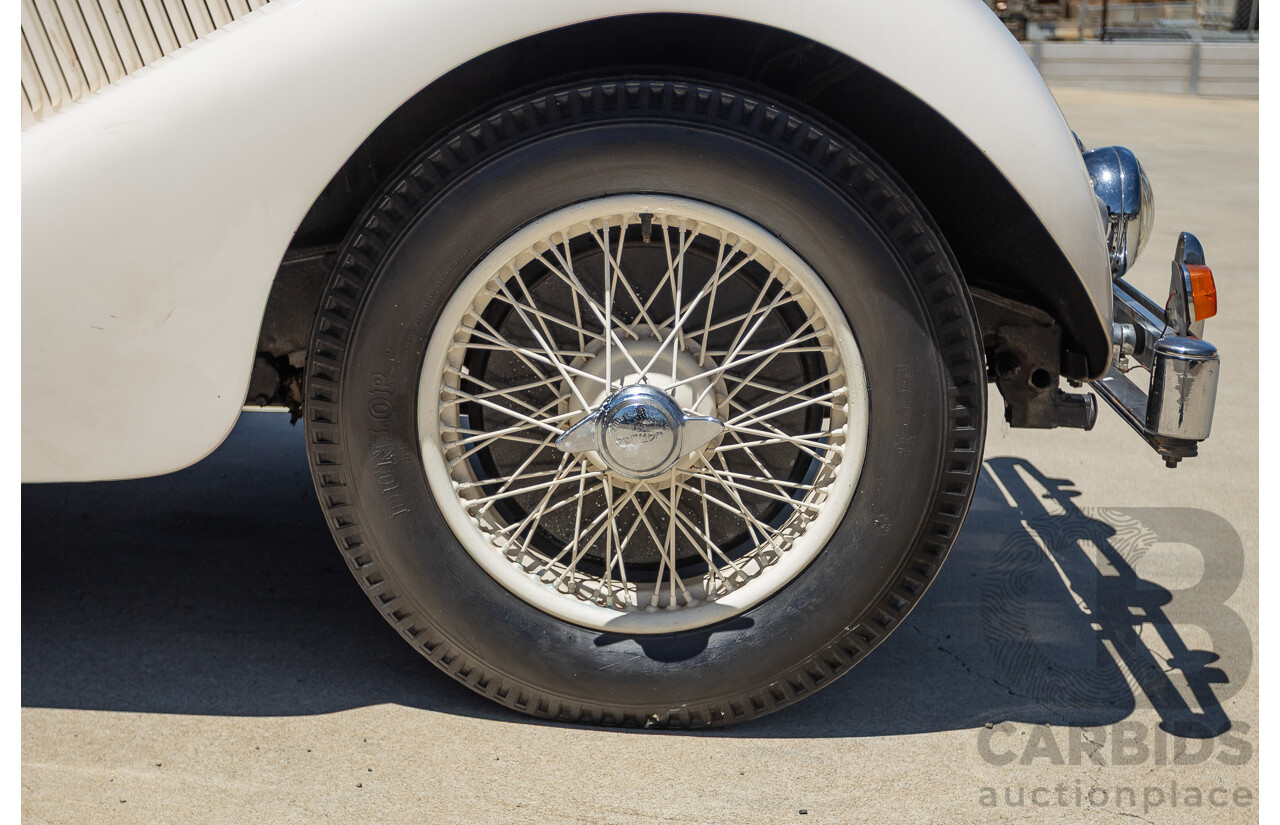 1947 Jaguar Mk IV Saloon White 3.5L