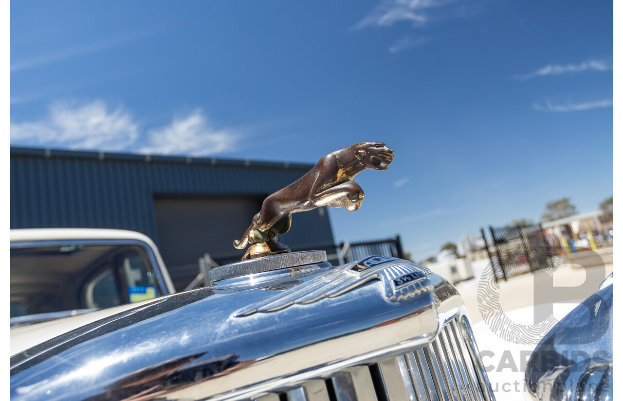 1947 Jaguar Mk IV Saloon White 3.5L
