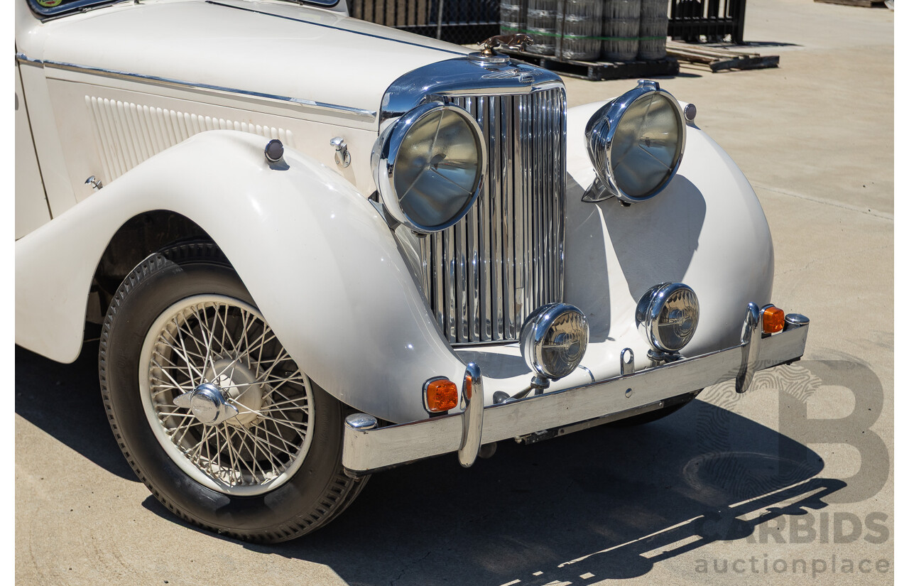 1947 Jaguar Mk IV Saloon White 3.5L
