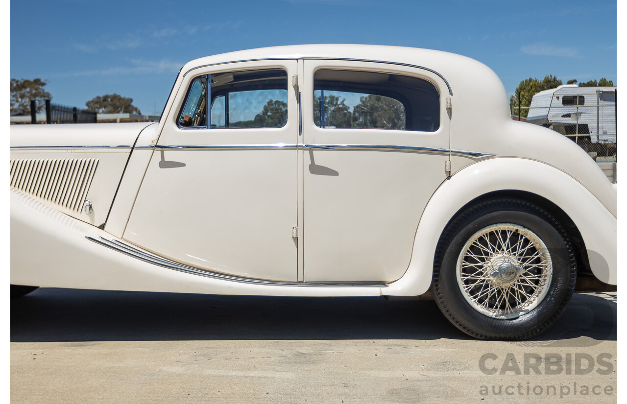 1947 Jaguar Mk IV Saloon White 3.5L