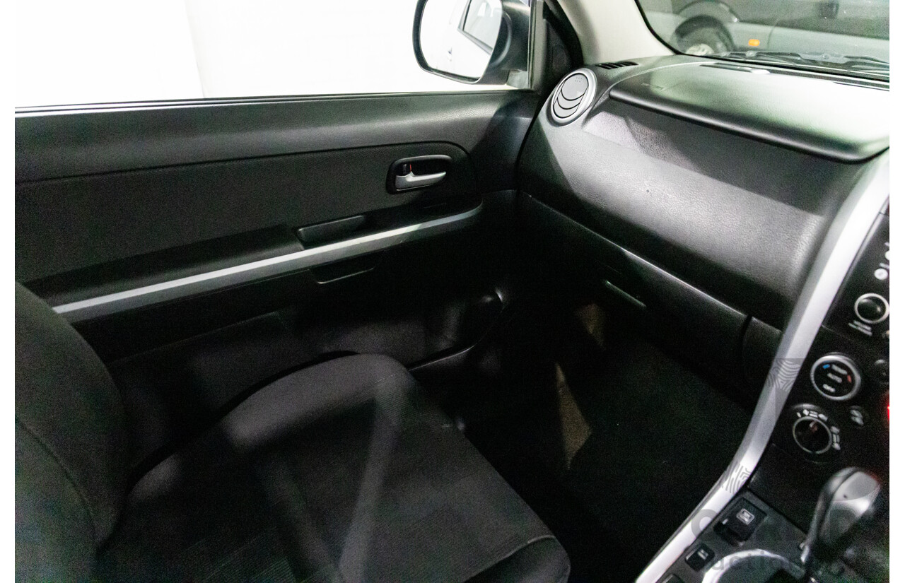 2/2010 Suzuki Grand Vitara (4x4) JT MY08.5 2d Wagon Silky Silver Metallic 2.4L