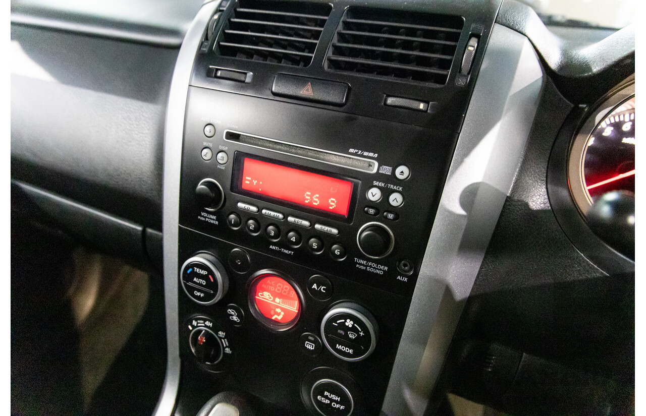 2/2010 Suzuki Grand Vitara (4x4) JT MY08.5 2d Wagon Silky Silver Metallic 2.4L