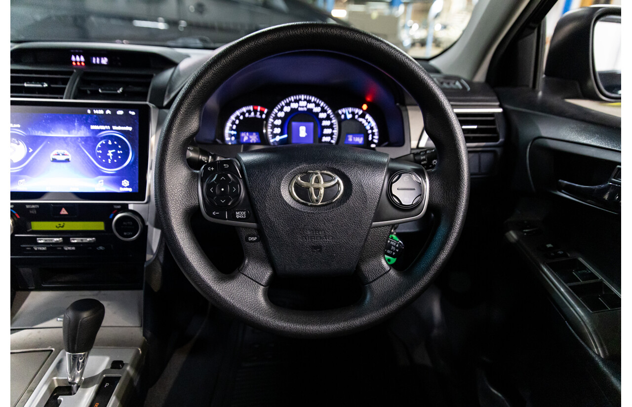 2/2013 Toyota Aurion AT-X GSV50R 4d Sedan Attitude Black Metallic V6 3.5L