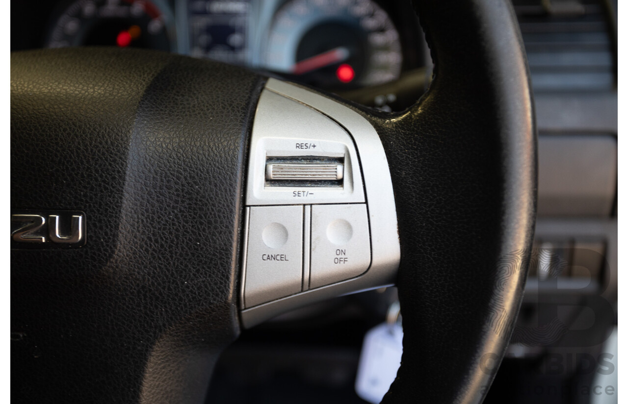 09/2015 Isuzu MU-X LS-U (4x4) UC MY15 4D Wagon Silky White Pearl Turbo Diesel 3.0L - 7 Seats