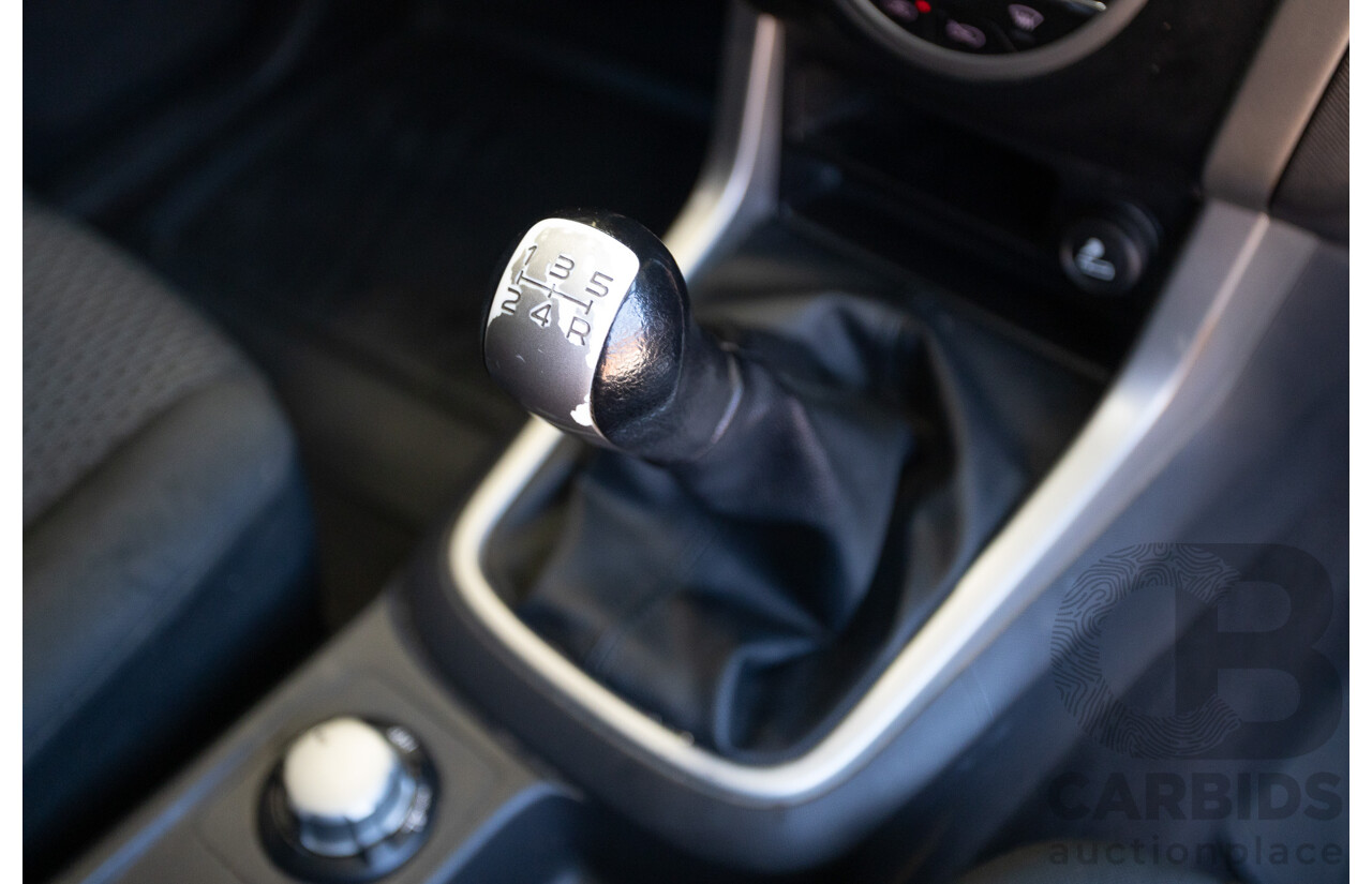 09/2015 Isuzu MU-X LS-U (4x4) UC MY15 4D Wagon Silky White Pearl Turbo Diesel 3.0L - 7 Seats