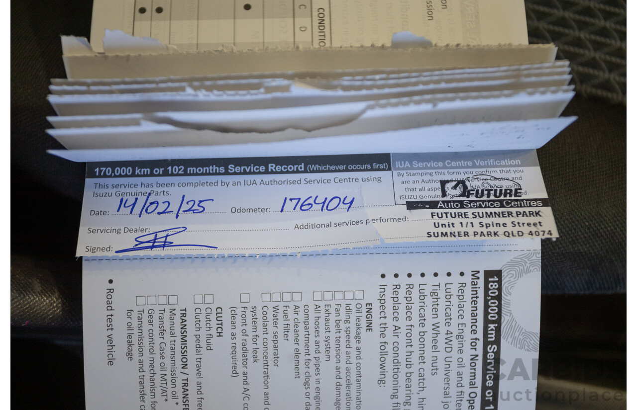 09/2015 Isuzu MU-X LS-U (4x4) UC MY15 4D Wagon Silky White Pearl Turbo Diesel 3.0L - 7 Seats