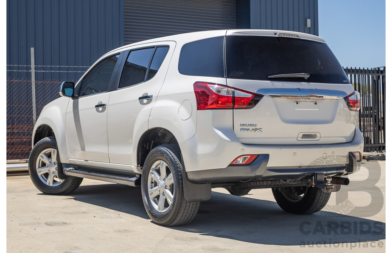 09/2015 Isuzu MU-X LS-U (4x4) UC MY15 4D Wagon Silky White Pearl Turbo Diesel 3.0L - 7 Seats
