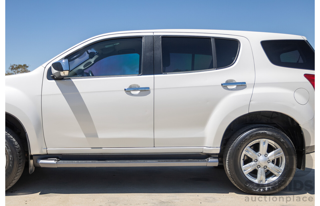 09/2015 Isuzu MU-X LS-U (4x4) UC MY15 4D Wagon Silky White Pearl Turbo Diesel 3.0L - 7 Seats