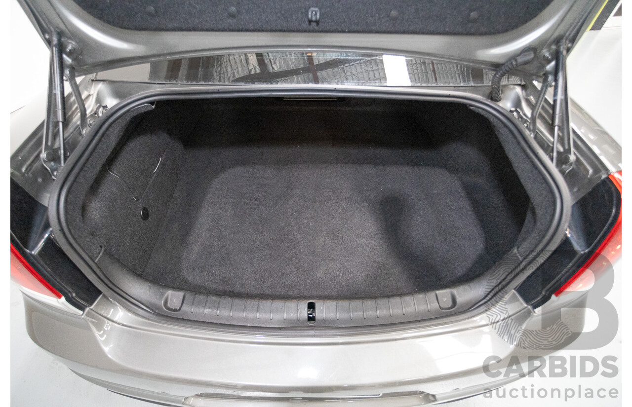 05/2012 Holden Special Vehicles (HSV) Grange Build No.219 WM3 MY12 4D Sedan Alto Grey V8 6.2L