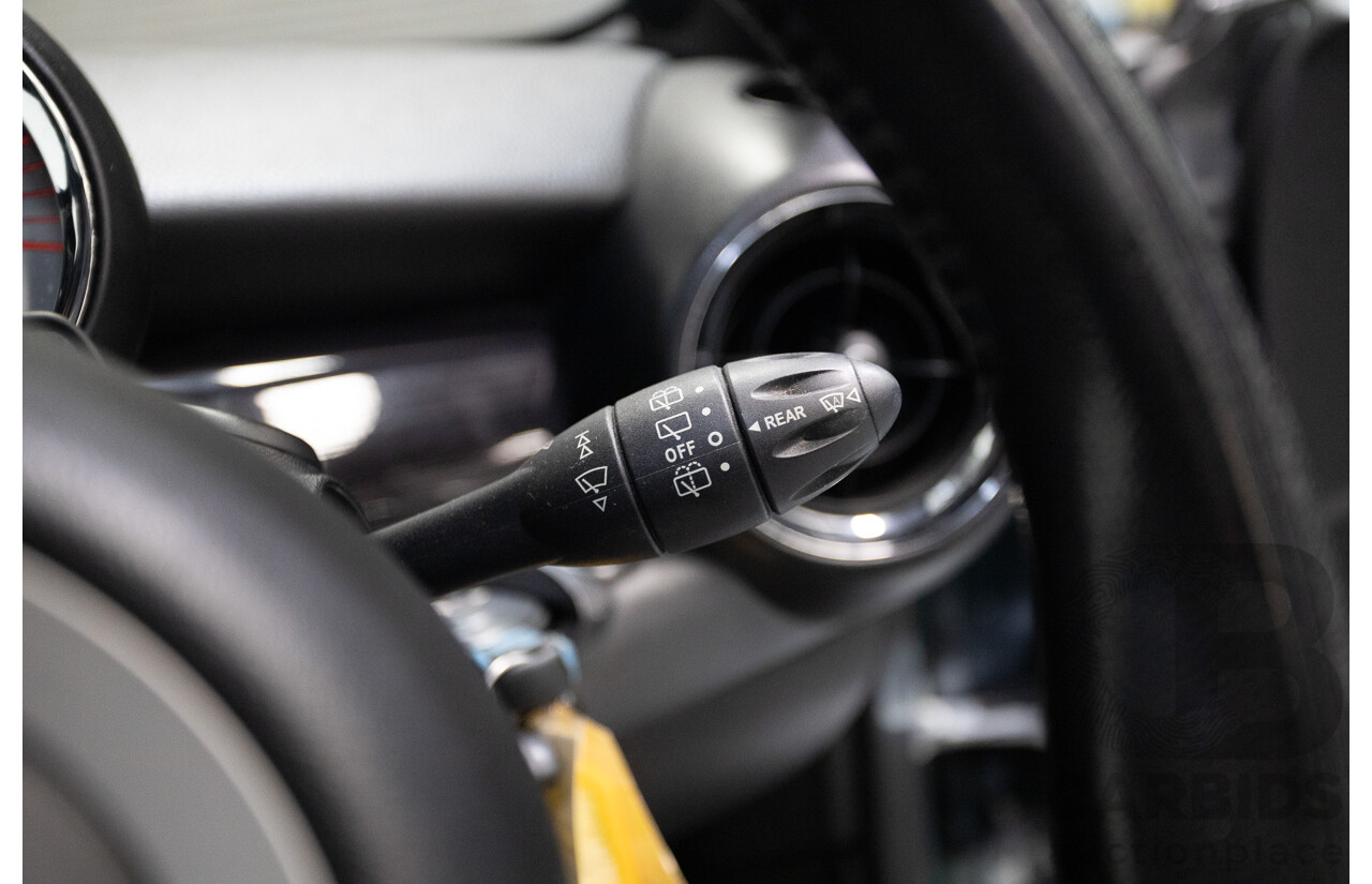 03/2009 Mini Cooper S R56 JCW pack 2D Hatchback British Racing Green Metallic Turbo 1.6L