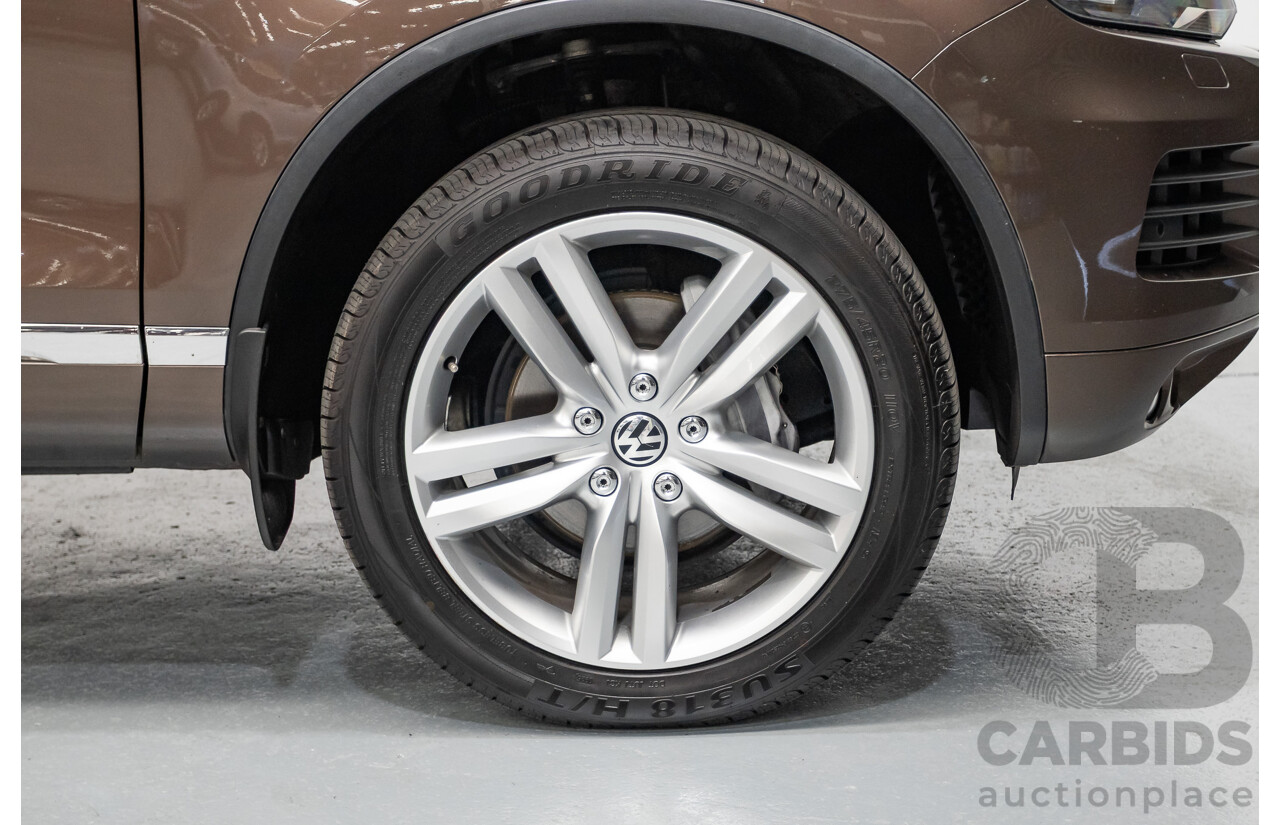 04/2013 Volkswagen Touareg V6 TDI (AWD) 7P MY13.5 4D Wagon Graciosa Brown Metallic Turbo Diesel 3.0L