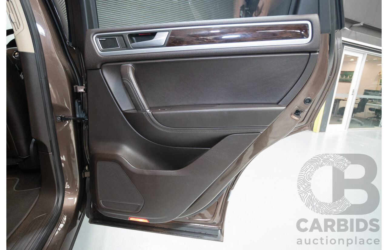 04/2013 Volkswagen Touareg V6 TDI (AWD) 7P MY13.5 4D Wagon Graciosa Brown Metallic Turbo Diesel 3.0L