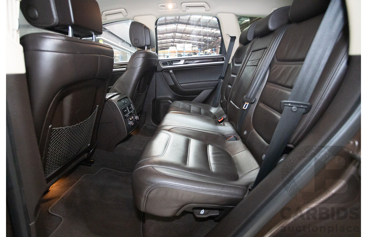 04/2013 Volkswagen Touareg V6 TDI (AWD) 7P MY13.5 4D Wagon Graciosa Brown Metallic Turbo Diesel 3.0L