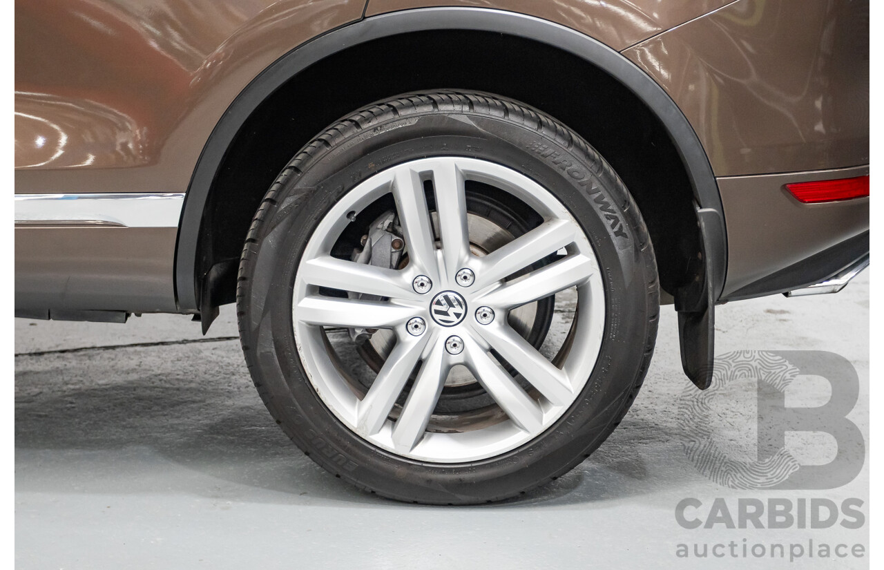 04/2013 Volkswagen Touareg V6 TDI (AWD) 7P MY13.5 4D Wagon Graciosa Brown Metallic Turbo Diesel 3.0L