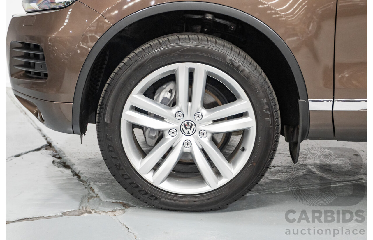 04/2013 Volkswagen Touareg V6 TDI (AWD) 7P MY13.5 4D Wagon Graciosa Brown Metallic Turbo Diesel 3.0L