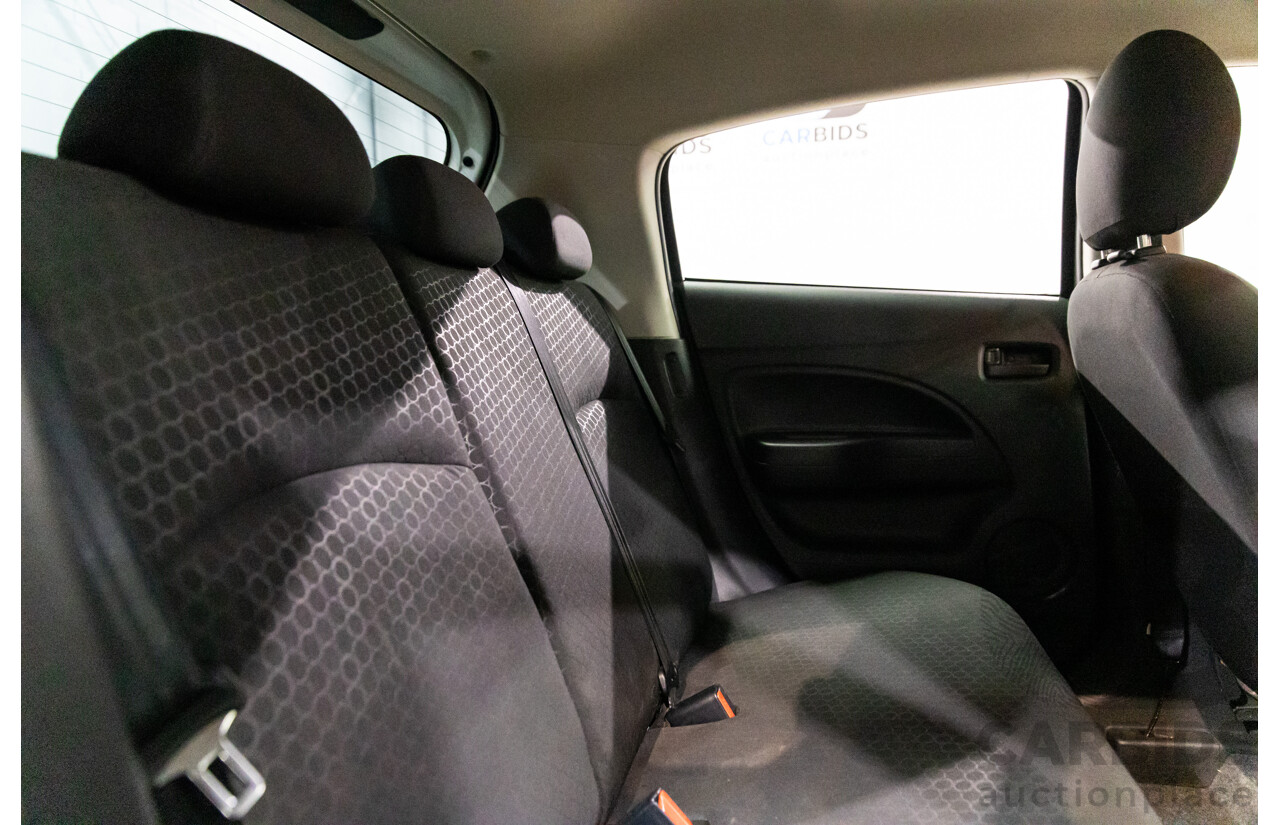 8/2013 Mitsubishi Mirage ES LA 5d Hatchback White 1.2L