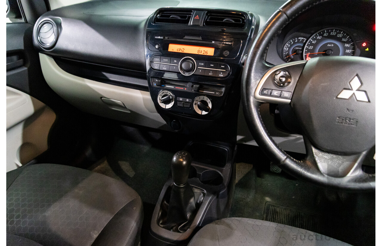 8/2013 Mitsubishi Mirage ES LA 5d Hatchback White 1.2L