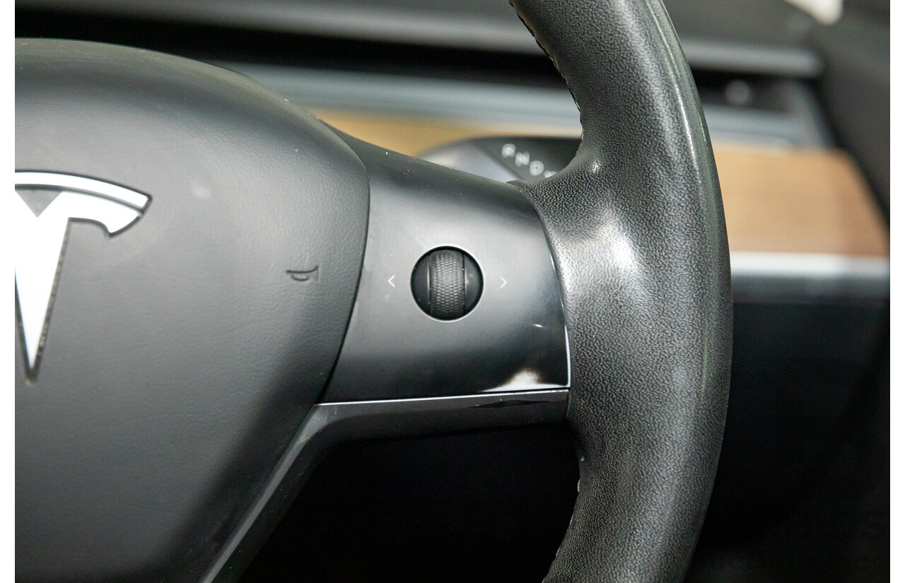 07/2019 Tesla Model 3 Standard Range (RWD) MY19 5d Sedan Black Dedicated Electric EV - 190kW