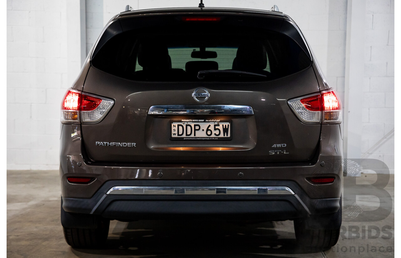 12/2015 Nissan Pathfinder ST-L (4x4) R52 MY15 4d Wagon Gun Metallic V6 3.5L