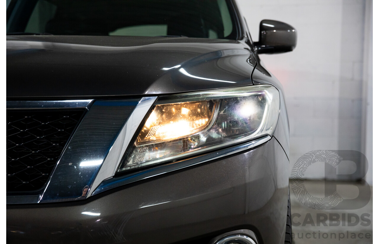 12/2015 Nissan Pathfinder ST-L (4x4) R52 MY15 4d Wagon Gun Metallic V6 3.5L