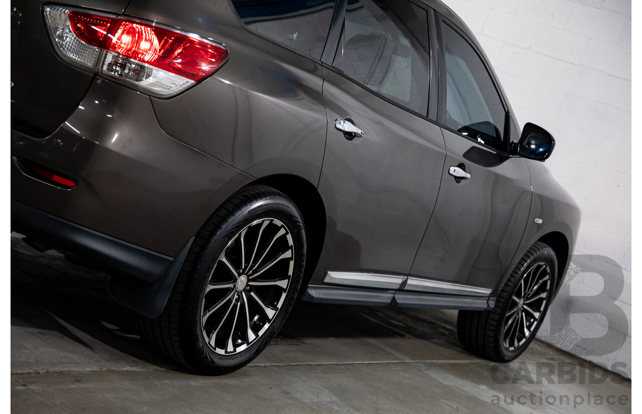 12/2015 Nissan Pathfinder ST-L (4x4) R52 MY15 4d Wagon Gun Metallic V6 3.5L