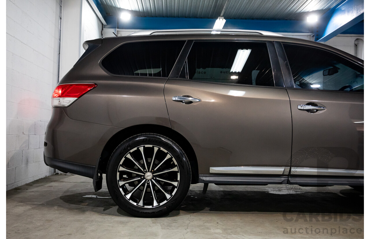12/2015 Nissan Pathfinder ST-L (4x4) R52 MY15 4d Wagon Gun Metallic V6 3.5L