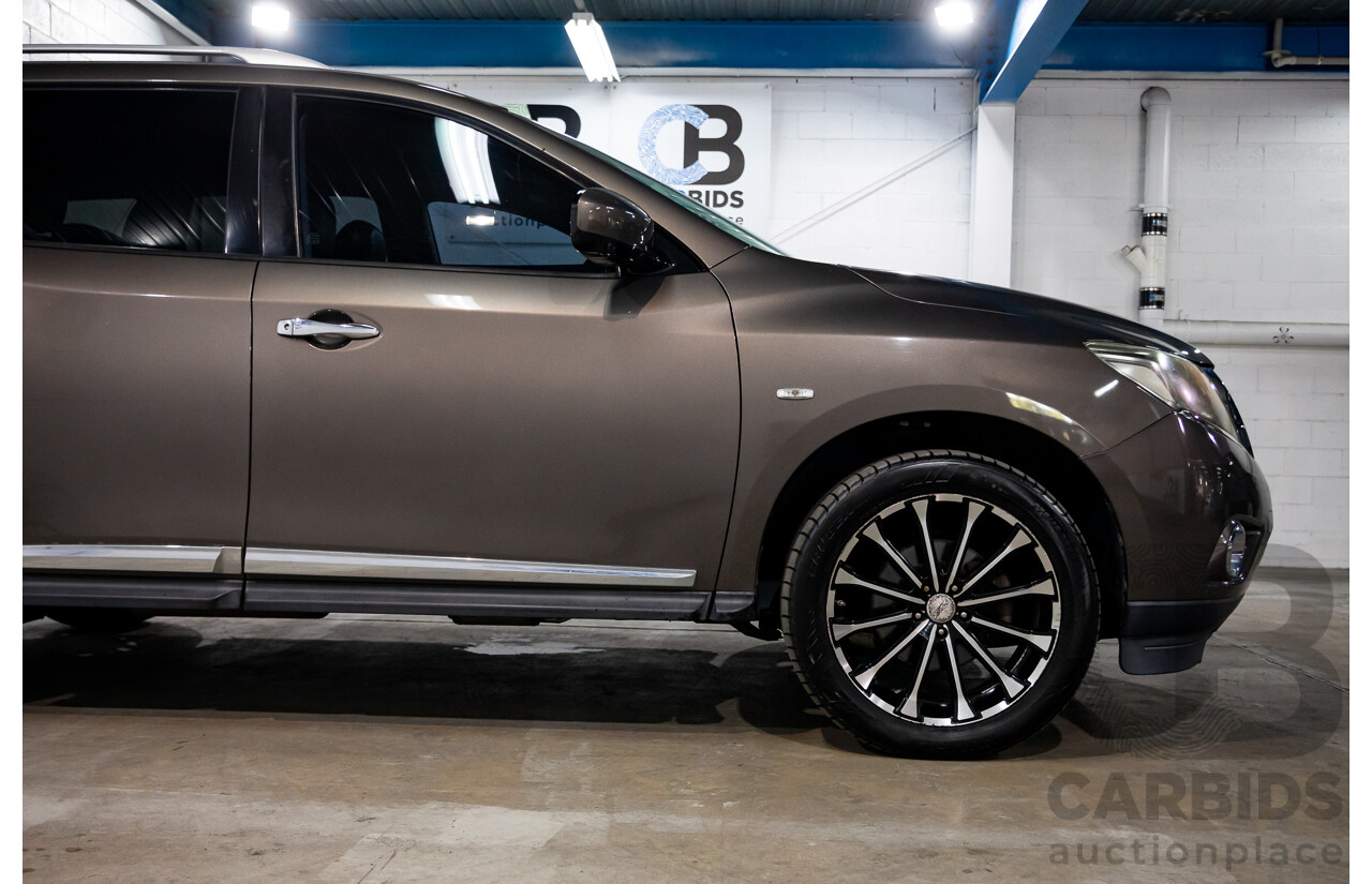 12/2015 Nissan Pathfinder ST-L (4x4) R52 MY15 4d Wagon Gun Metallic V6 3.5L