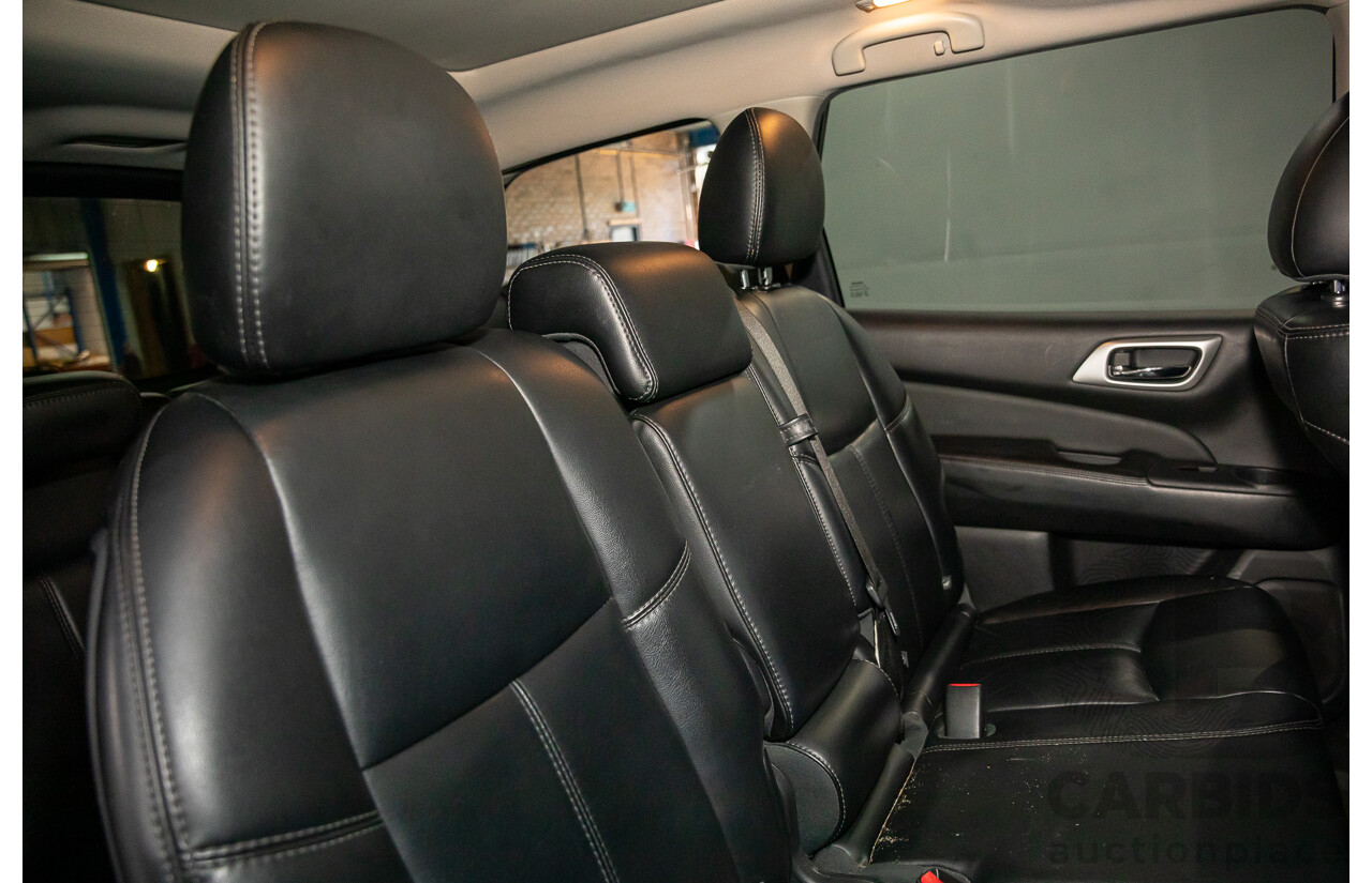 12/2015 Nissan Pathfinder ST-L (4x4) R52 MY15 4d Wagon Gun Metallic V6 3.5L