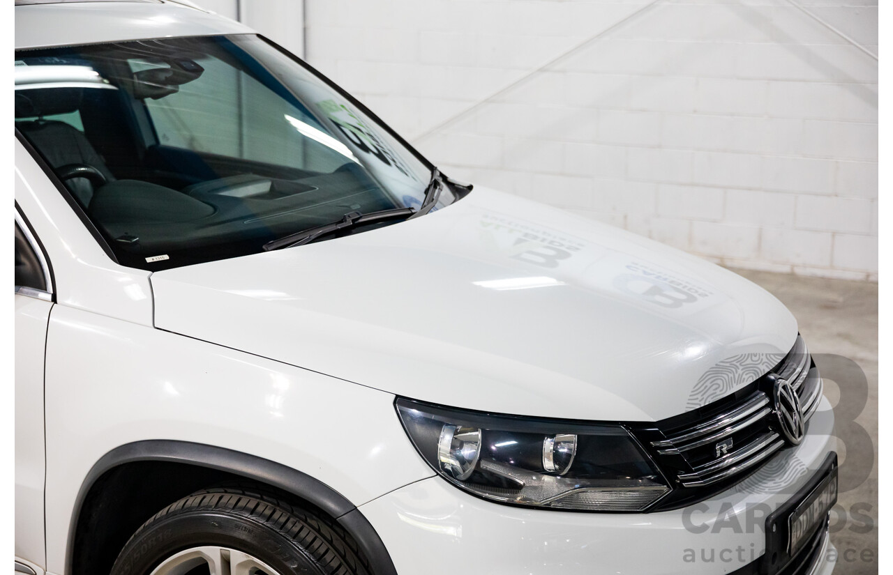 03/2016 Volkswagen Tiguan 155 TSI R-Line (AWD) 5NC MY16 4d Wagon Pure White Turbo 2.0L