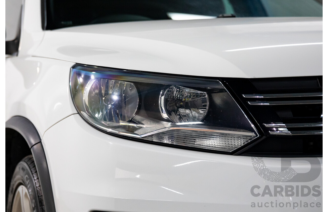 03/2016 Volkswagen Tiguan 155 TSI R-Line (AWD) 5NC MY16 4d Wagon Pure White Turbo 2.0L