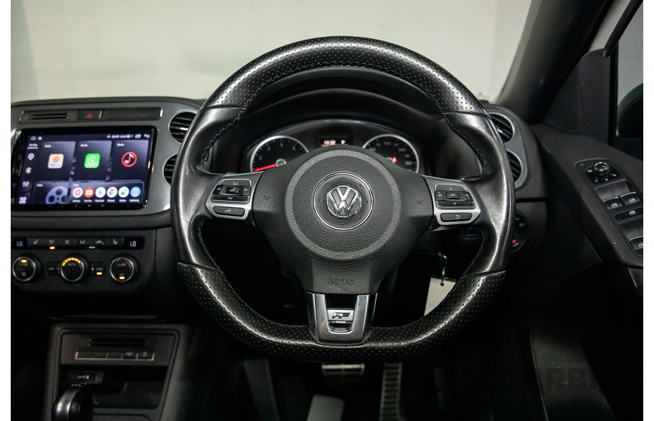 03/2016 Volkswagen Tiguan 155 TSI R-Line (AWD) 5NC MY16 4d Wagon Pure White Turbo 2.0L