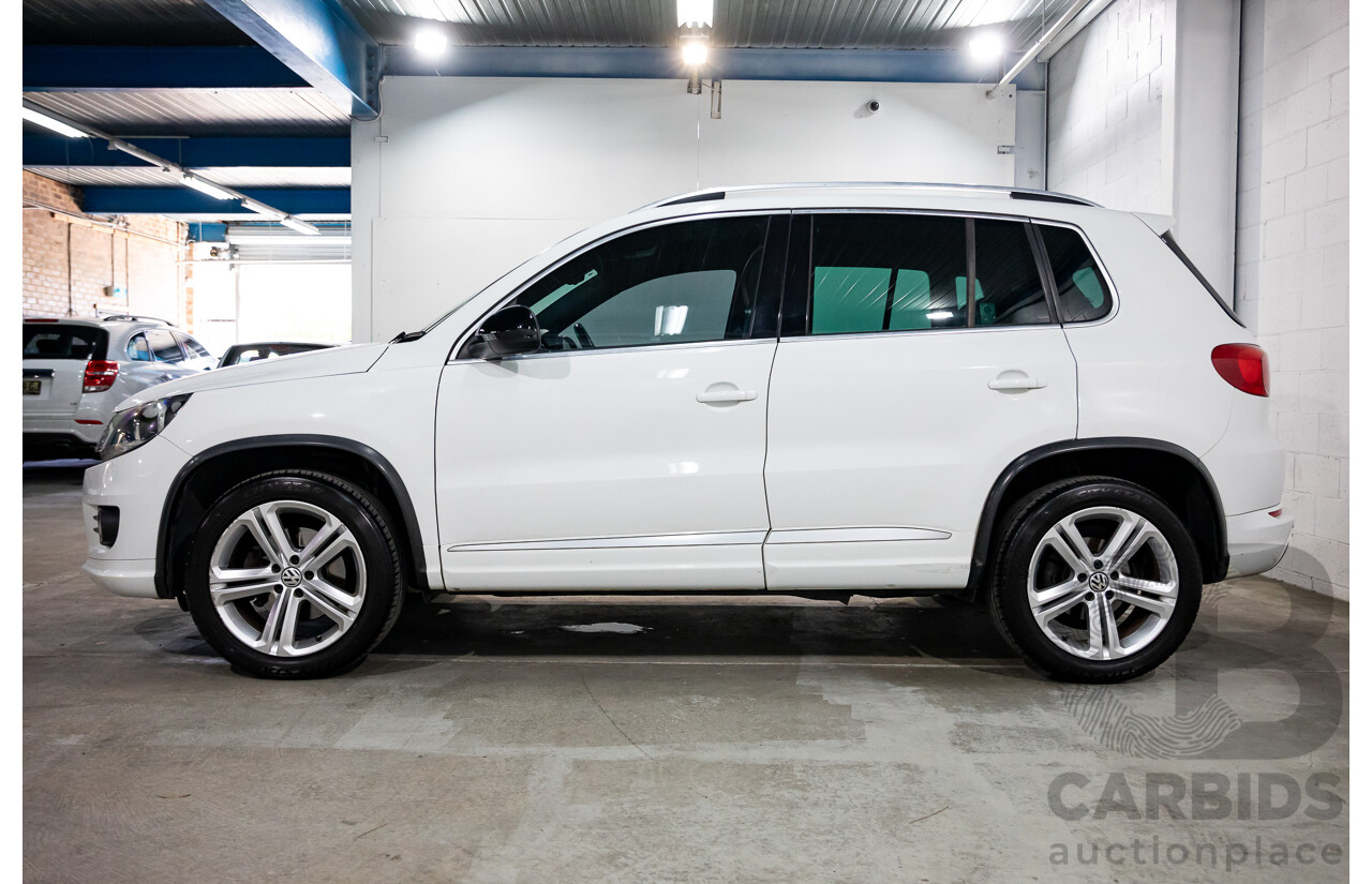 03/2016 Volkswagen Tiguan 155 TSI R-Line (AWD) 5NC MY16 4d Wagon Pure White Turbo 2.0L