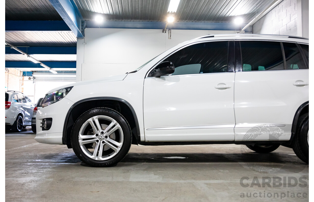03/2016 Volkswagen Tiguan 155 TSI R-Line (AWD) 5NC MY16 4d Wagon Pure White Turbo 2.0L