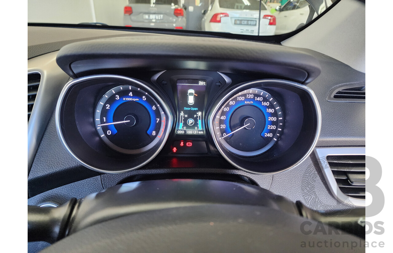 10/2014 Hyundai i30 Premium GD MY14 5d Hatchback Black 1.8L