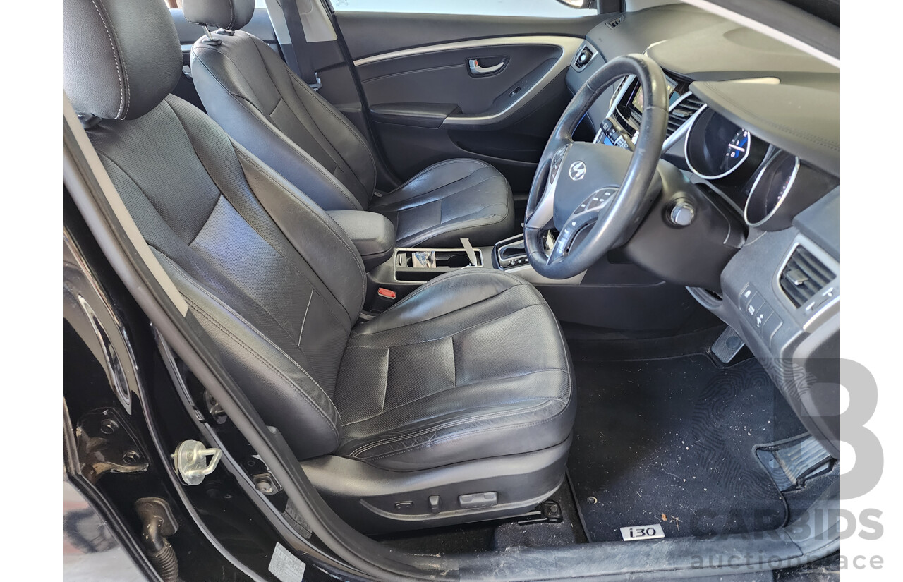 10/2014 Hyundai i30 Premium GD MY14 5d Hatchback Black 1.8L