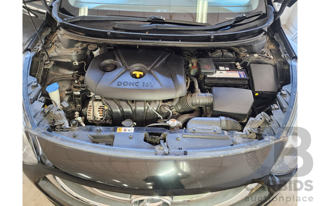 10/2014 Hyundai i30 Premium GD MY14 5d Hatchback Black 1.8L