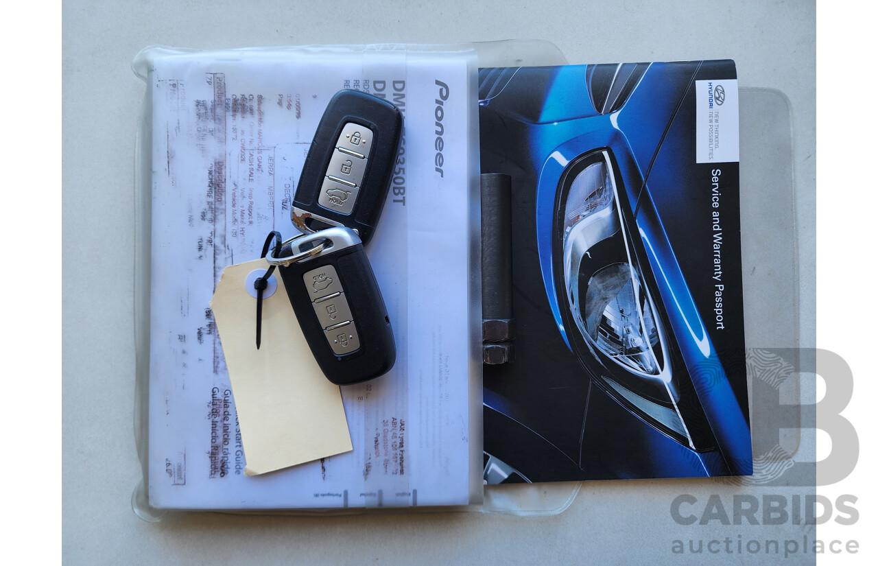 10/2014 Hyundai i30 Premium GD MY14 5d Hatchback Black 1.8L