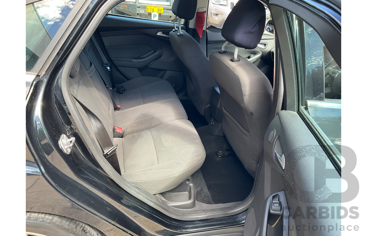 10/2011 Ford Focus Titanium LW 4d Sedan Ebony Black Metallic 2.0L
