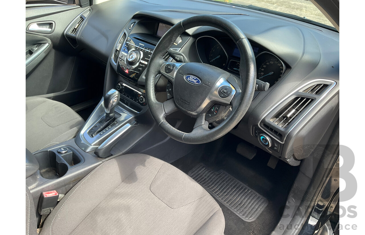 10/2011 Ford Focus Titanium LW 4d Sedan Ebony Black Metallic 2.0L