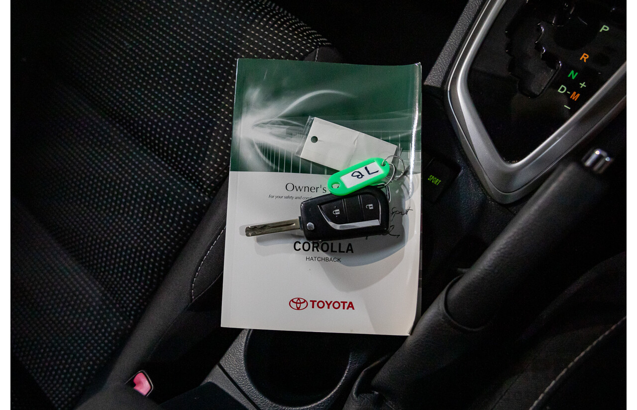 5/2014 Toyota Corolla Ascent Sport ZRE182R 5d Hatchback Attitude Black Metallic 1.8L