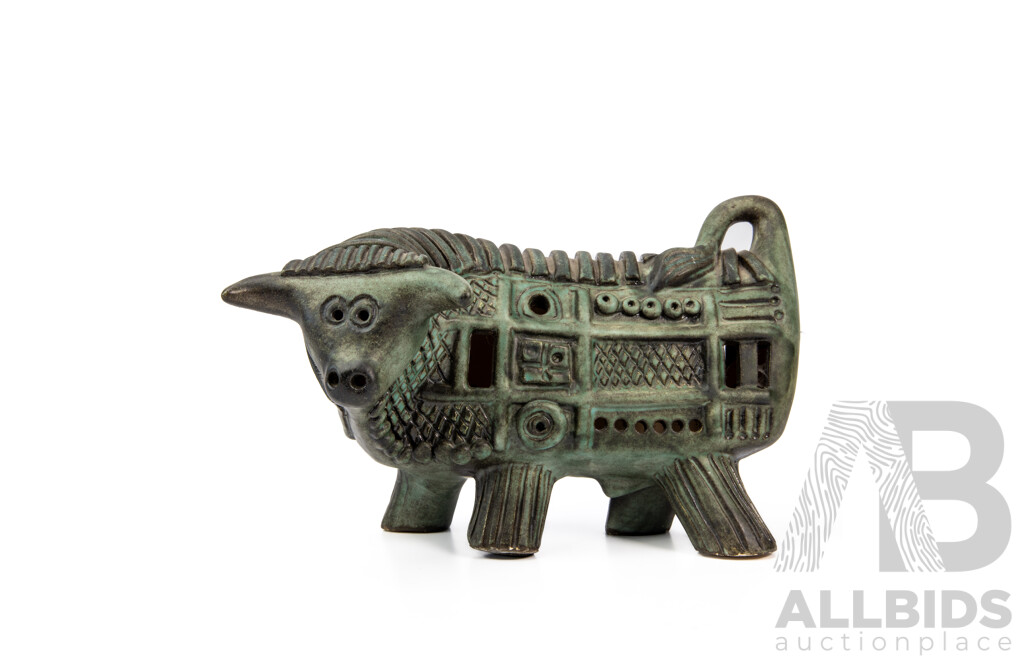 McLaren Pottery Bull Figure