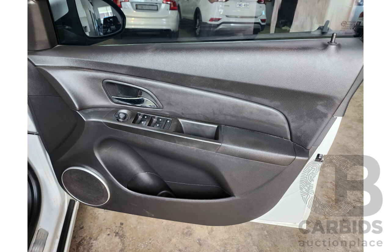 5/2014 Holden Cruze Z-Series JH MY14 4d Sedan White 1.8L